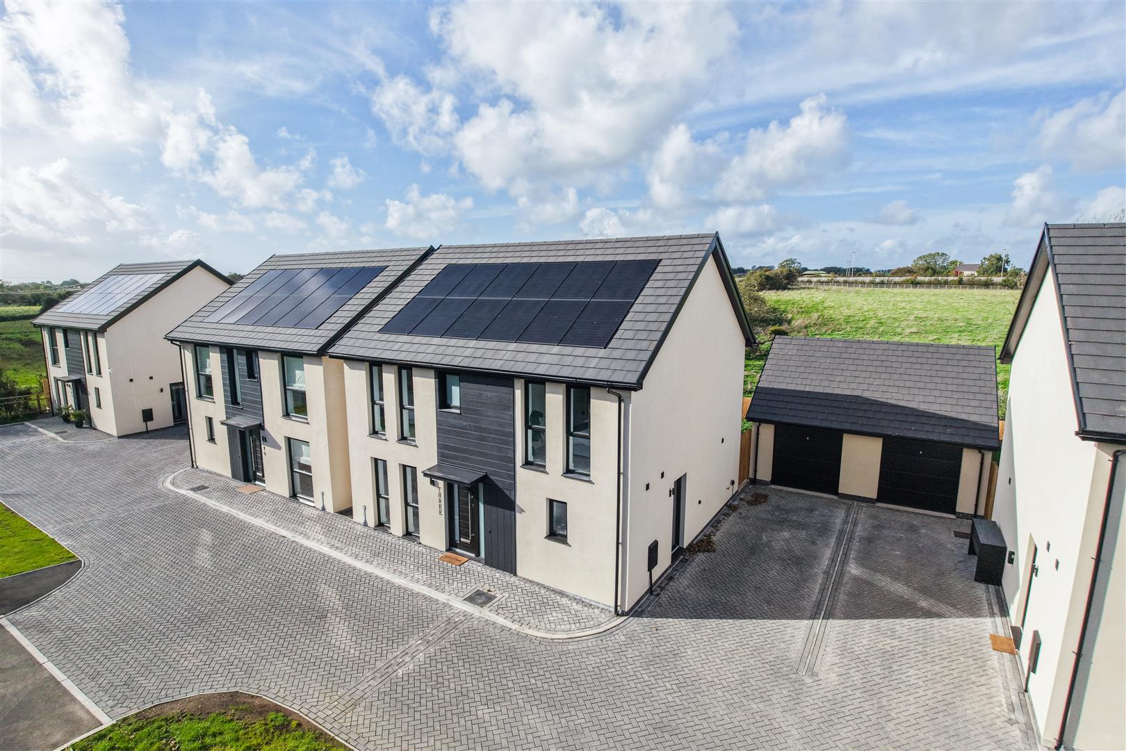 3 Gerddi'r Hen Fragdy, Nr Llantwit Major, Vale of Glamorgan, CF61 2AA